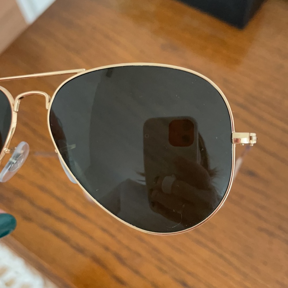 Classic Ray Ban Aviators - Picture 4 of 4